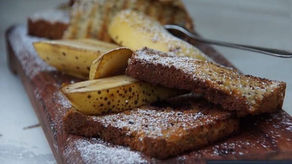 Bolo de banana com aveia