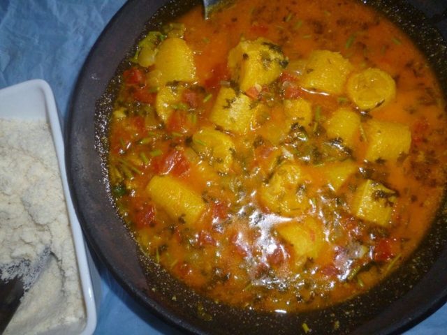 moqueca de banana da terra