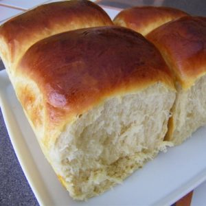 pão caseiro simples e rápido com água