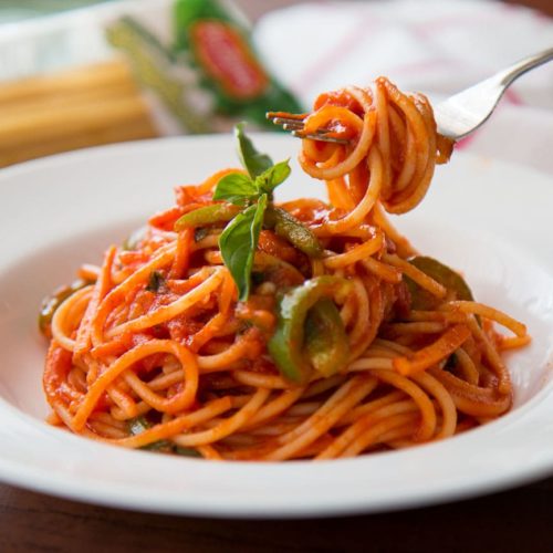 macarrão com molho de tomate